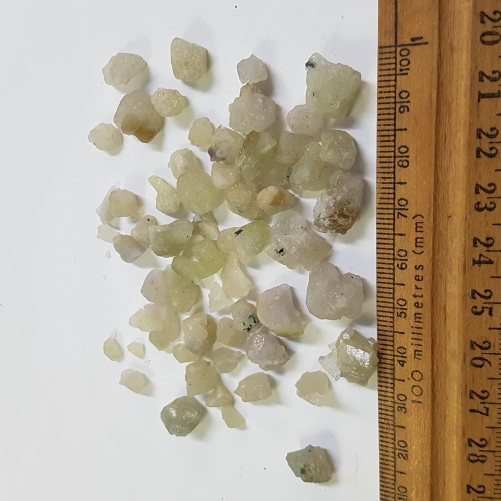 148ct light apple green apatite from pakistan